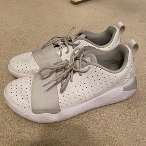 Jordan low top shoes